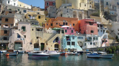 Colors, sea and poetry, this is Procida Isl.
